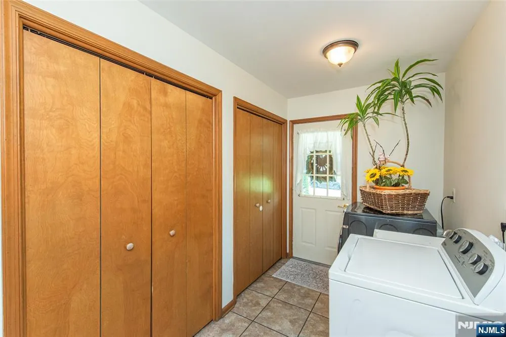 2 Baron Road West Milford, NJ 07480