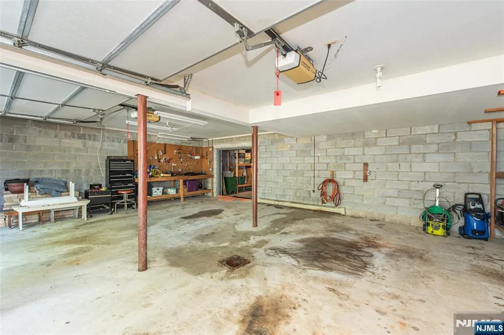 2 Baron Road West Milford, NJ 07480