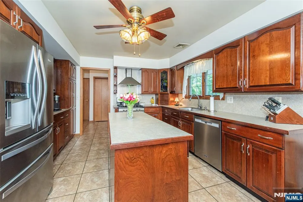 2 Baron Road West Milford, NJ 07480