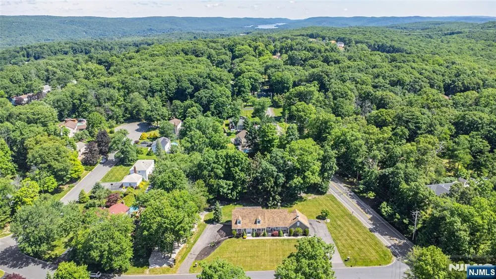 2 Baron Road West Milford, NJ 07480