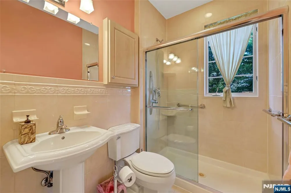 411 Fairway Drive Leonia, NJ 07605