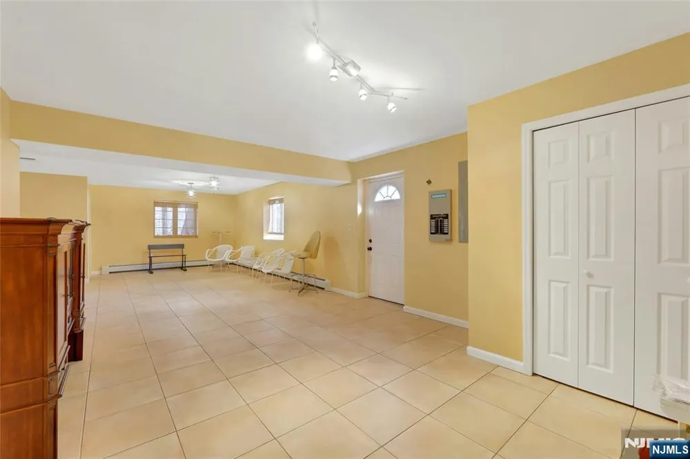 411 Fairway Drive Leonia, NJ 07605