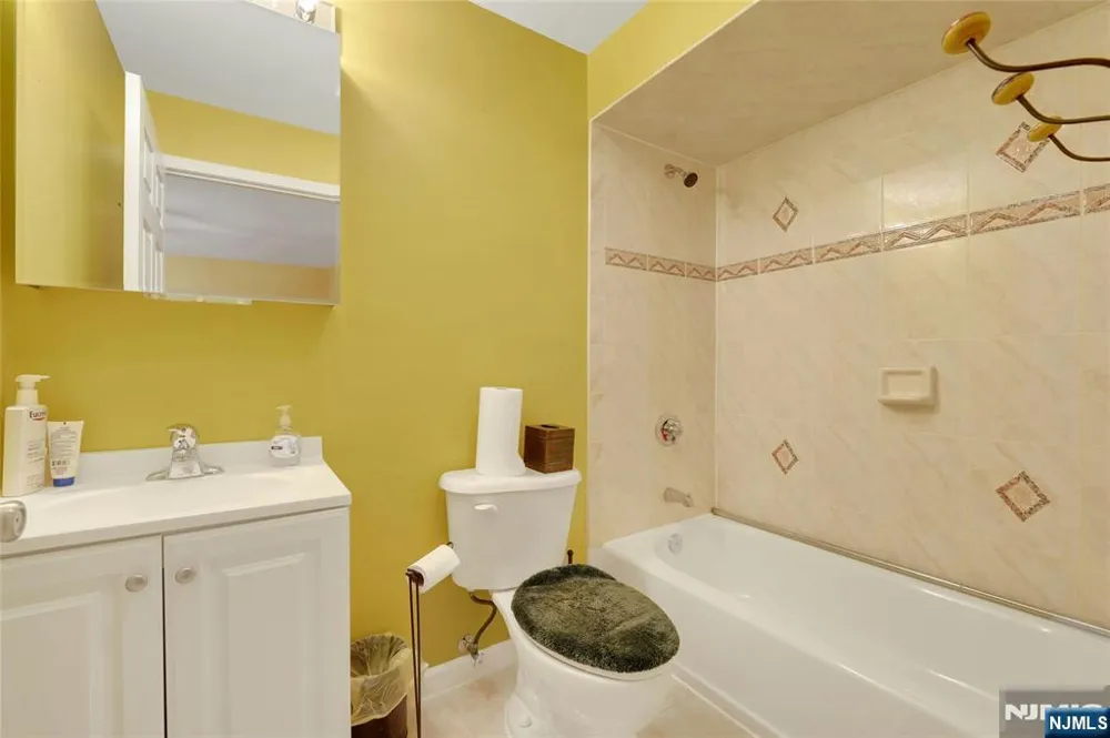411 Fairway Drive Leonia, NJ 07605