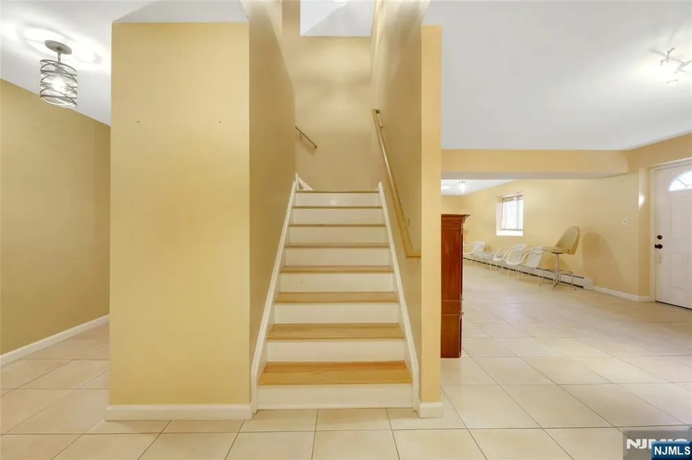 411 Fairway Drive Leonia, NJ 07605
