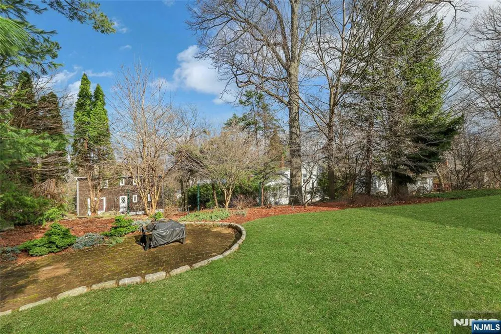 411 Fairway Drive Leonia, NJ 07605