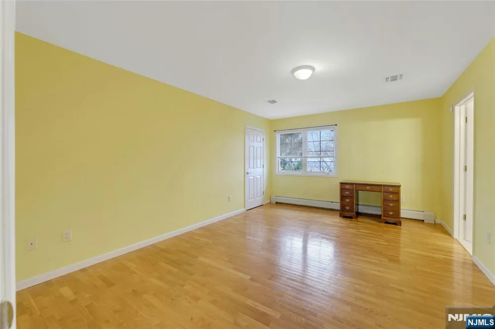 411 Fairway Drive Leonia, NJ 07605