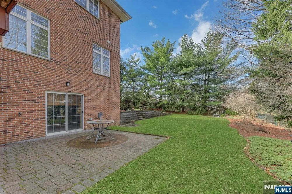 411 Fairway Drive Leonia, NJ 07605