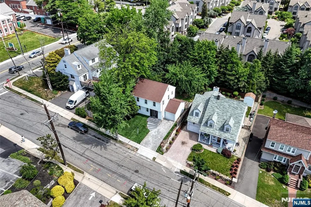 46 Tenney Avenue River Edge, NJ 07661