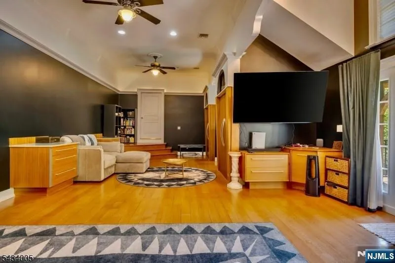 3 Laurel Lane Chester Township, NJ 07930