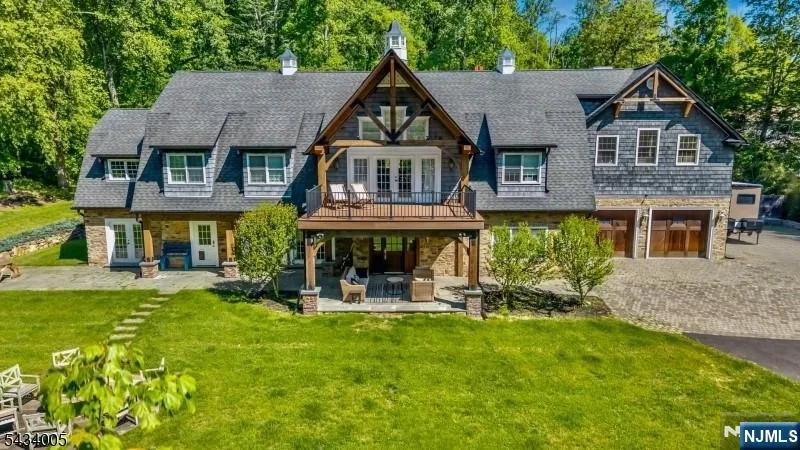 3 Laurel Lane Chester Township, NJ 07930