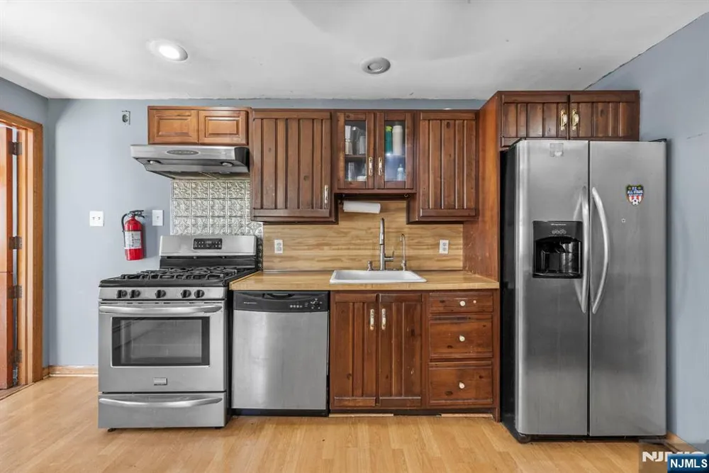 633 Chestnut Street Kearny, NJ 07032
