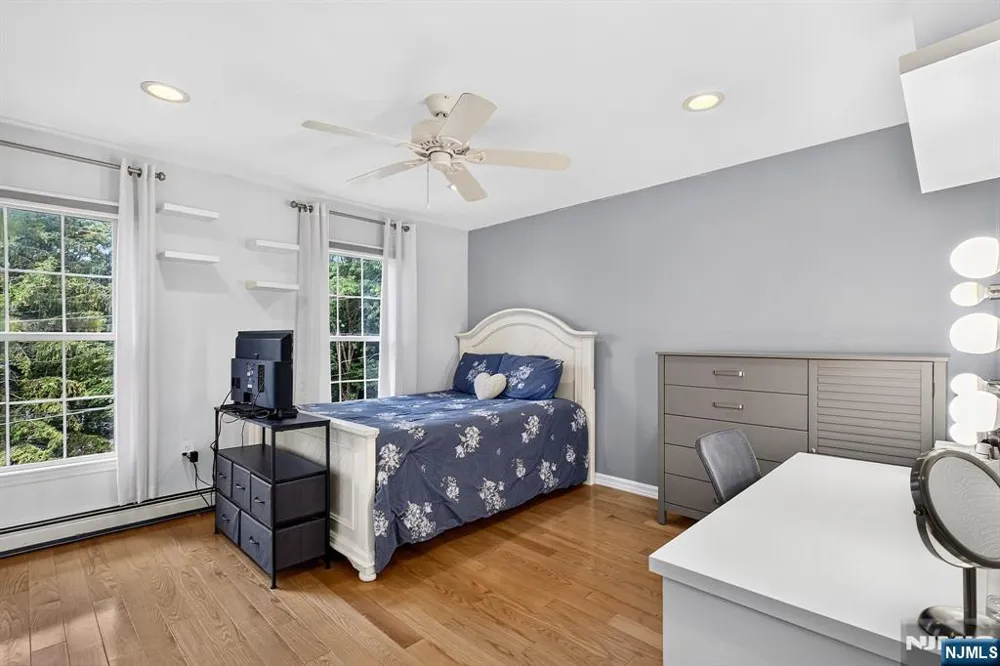 8 Cross Oak Lane West Milford, NJ 07480