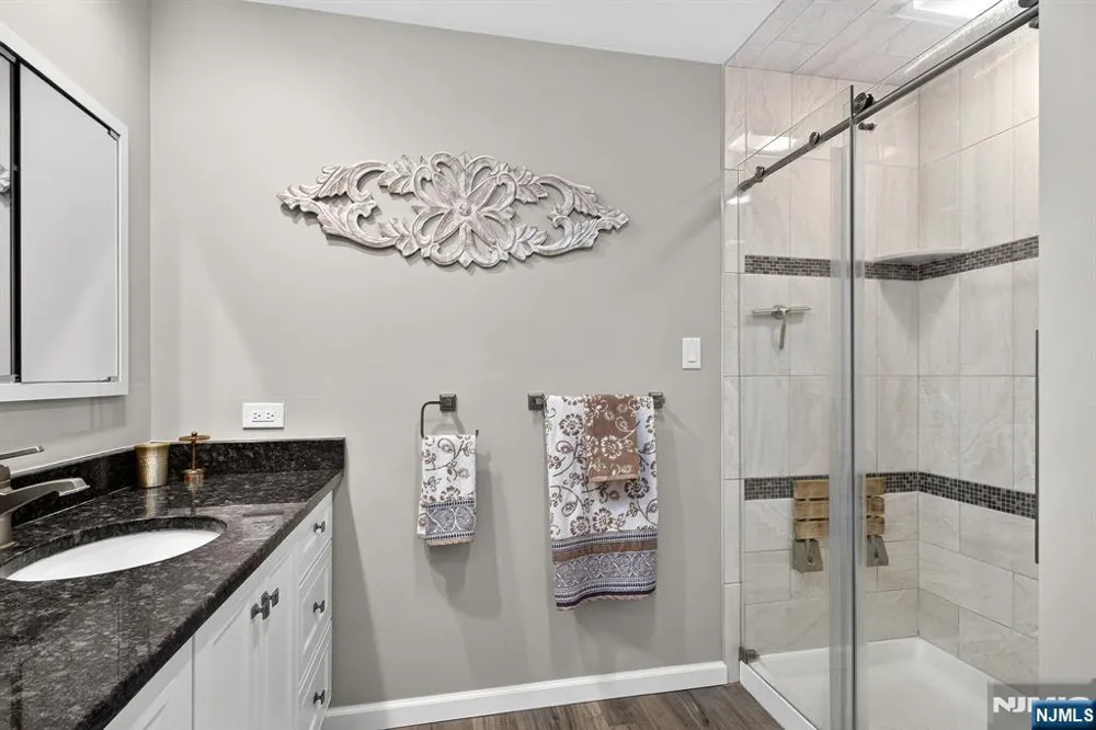 8 Cross Oak Lane West Milford, NJ 07480
