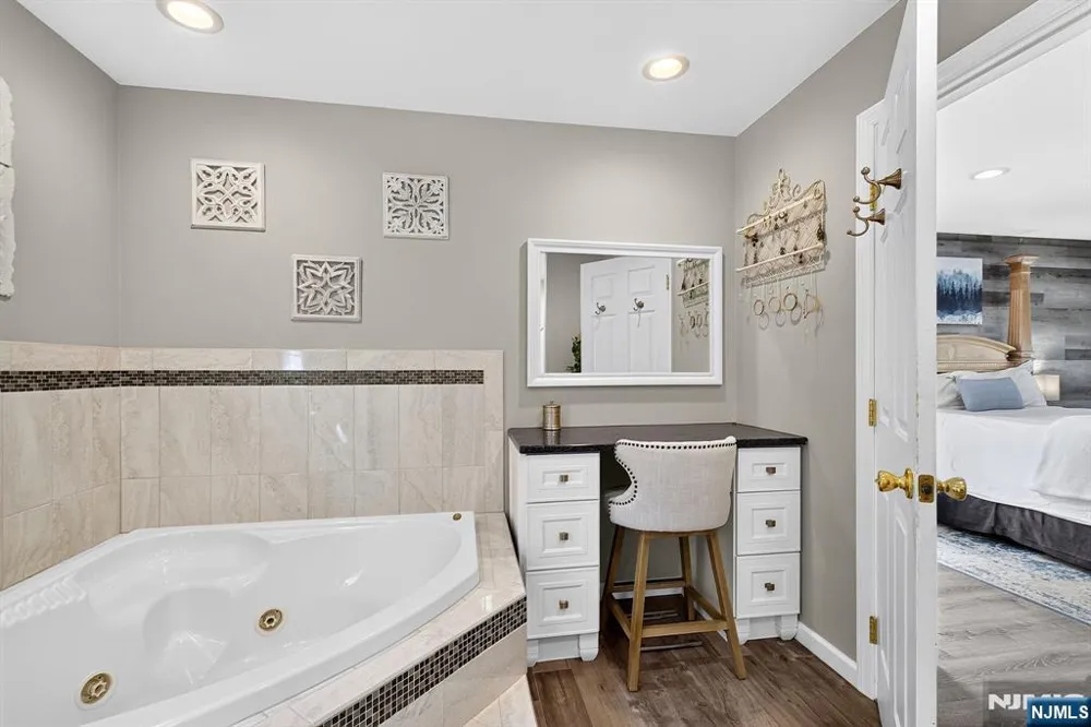 8 Cross Oak Lane West Milford, NJ 07480