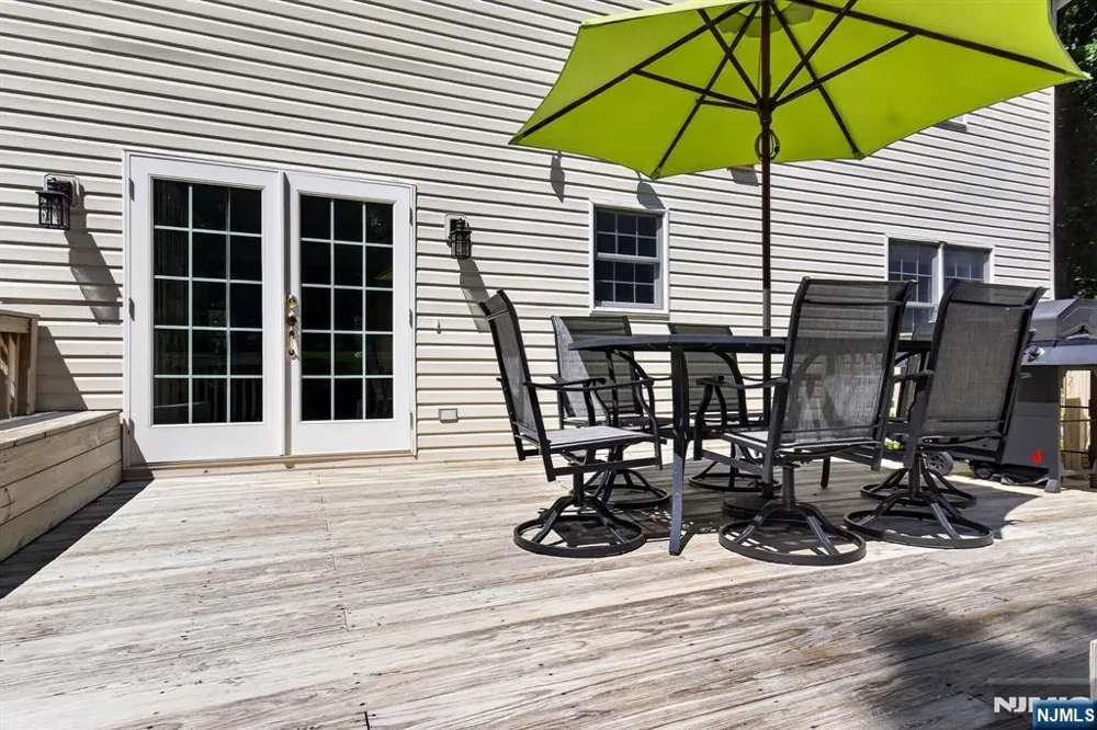 8 Cross Oak Lane West Milford, NJ 07480