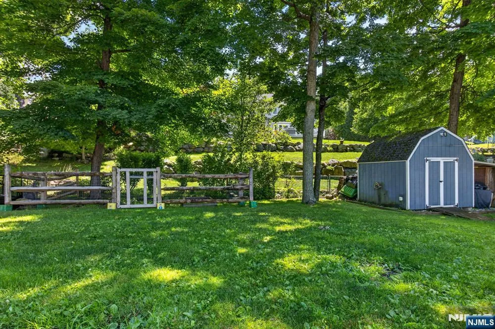 8 Cross Oak Lane West Milford, NJ 07480