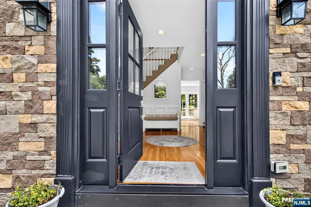 8 Cross Oak Lane West Milford, NJ 07480