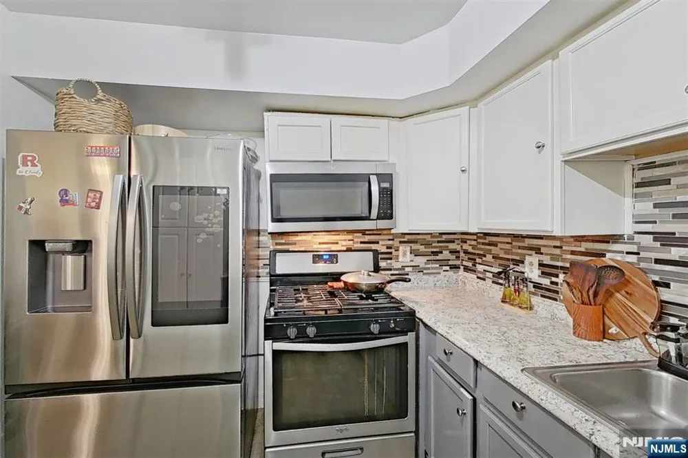 337-341 18th Avenue Newark, NJ 07108