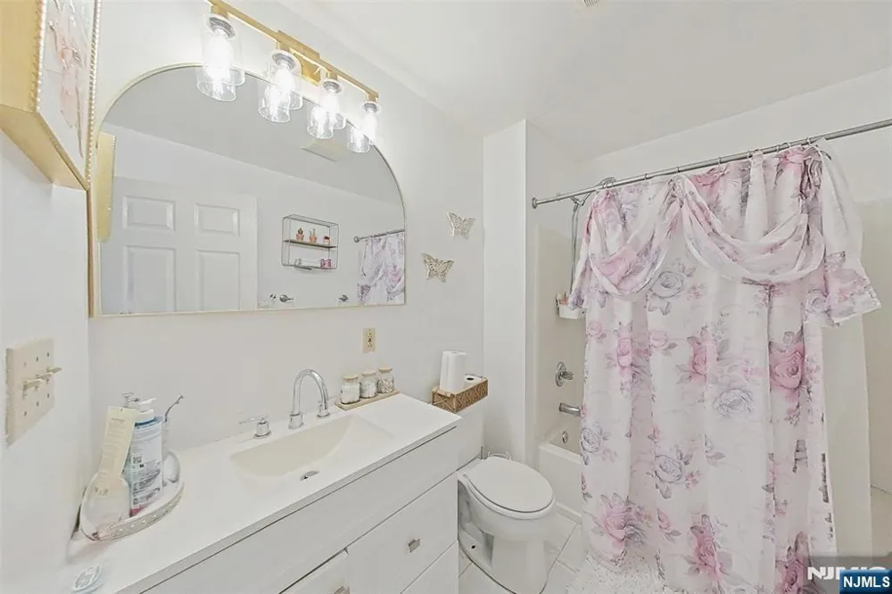 337-341 18th Avenue Newark, NJ 07108