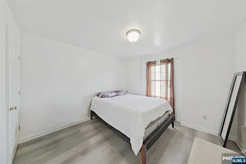 337-341 18th Avenue Newark, NJ 07108
