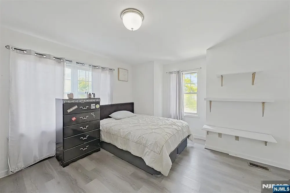 337-341 18th Avenue Newark, NJ 07108