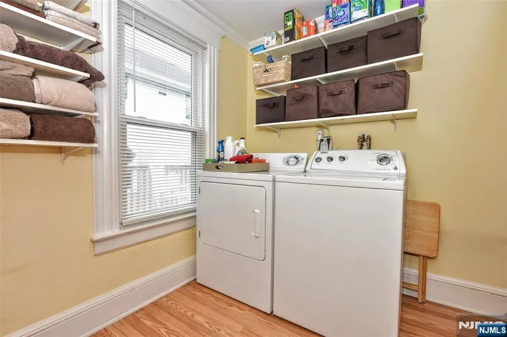 7 Lafayette Place Waldwick, NJ 07463