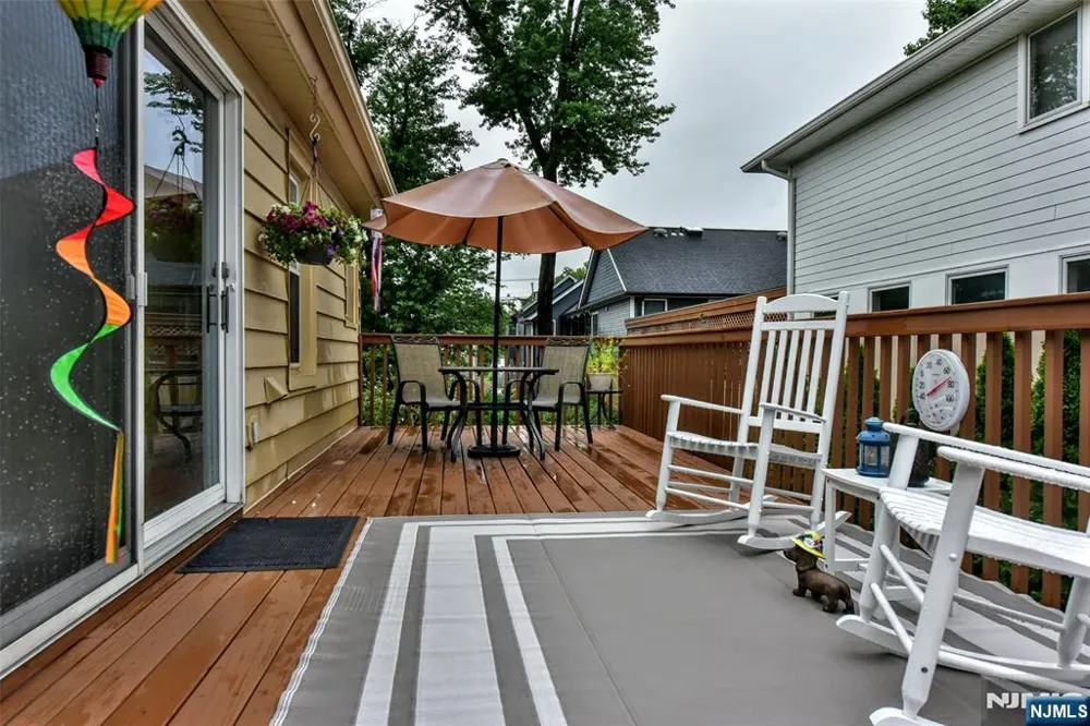 7 Lafayette Place Waldwick, NJ 07463