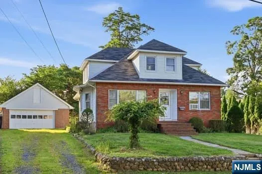 309 Erie Avenue Midland Park, NJ 07432