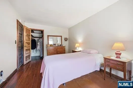 309 Erie Avenue Midland Park, NJ 07432