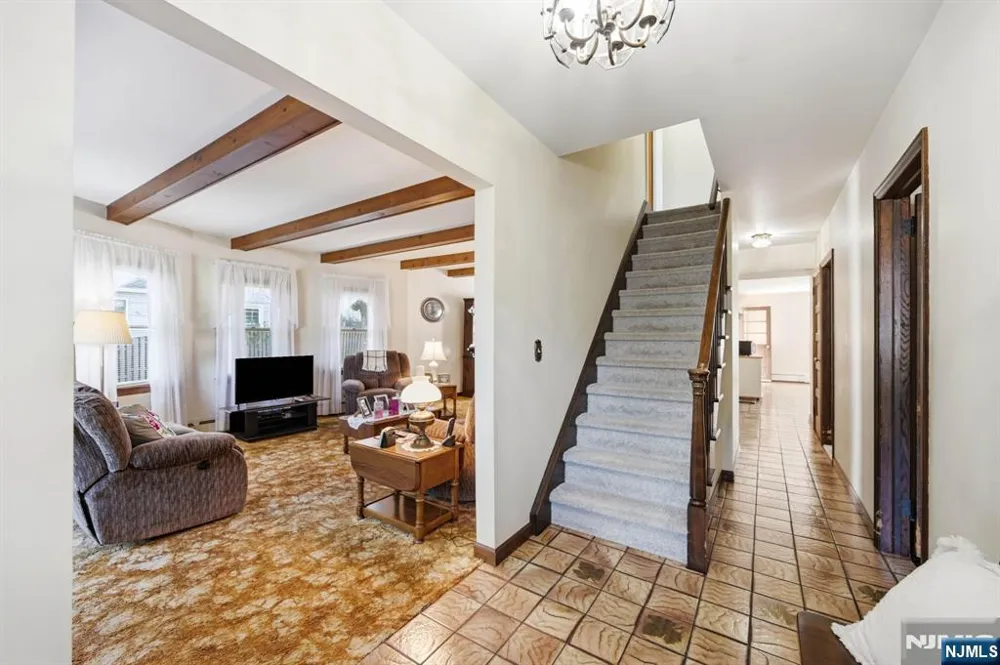 309 Erie Avenue Midland Park, NJ 07432