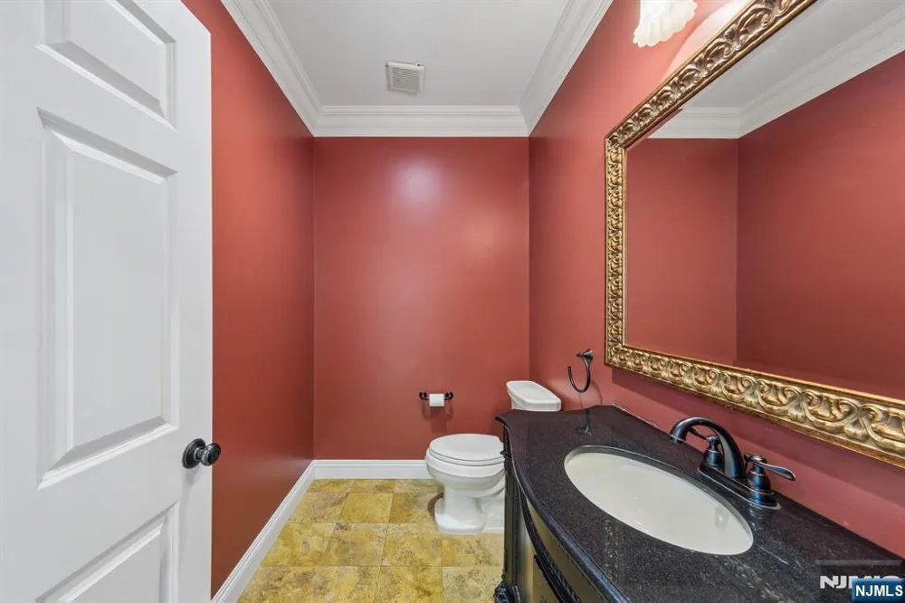 14 O Shaughnessy Lane Closter, NJ 07624