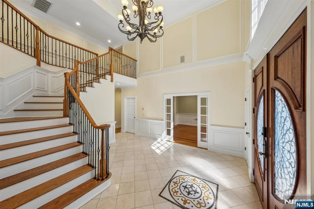 14 O Shaughnessy Lane Closter, NJ 07624