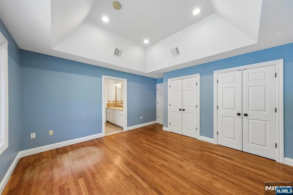 14 O Shaughnessy Lane Closter, NJ 07624