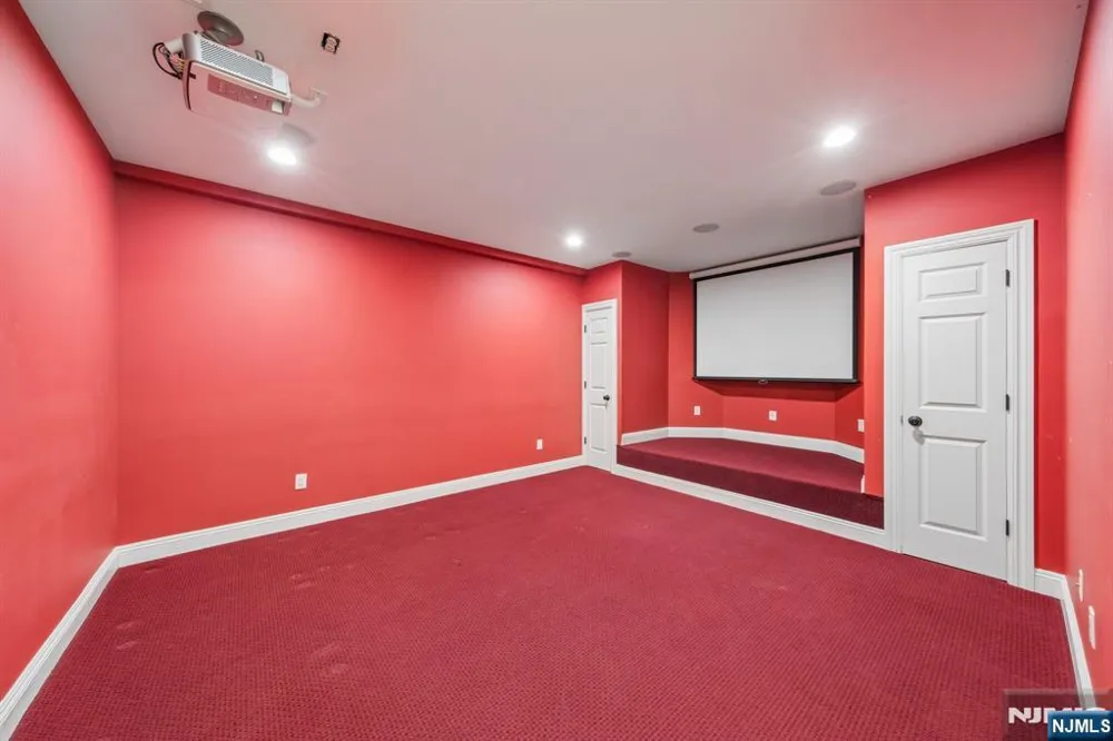 14 O Shaughnessy Lane Closter, NJ 07624