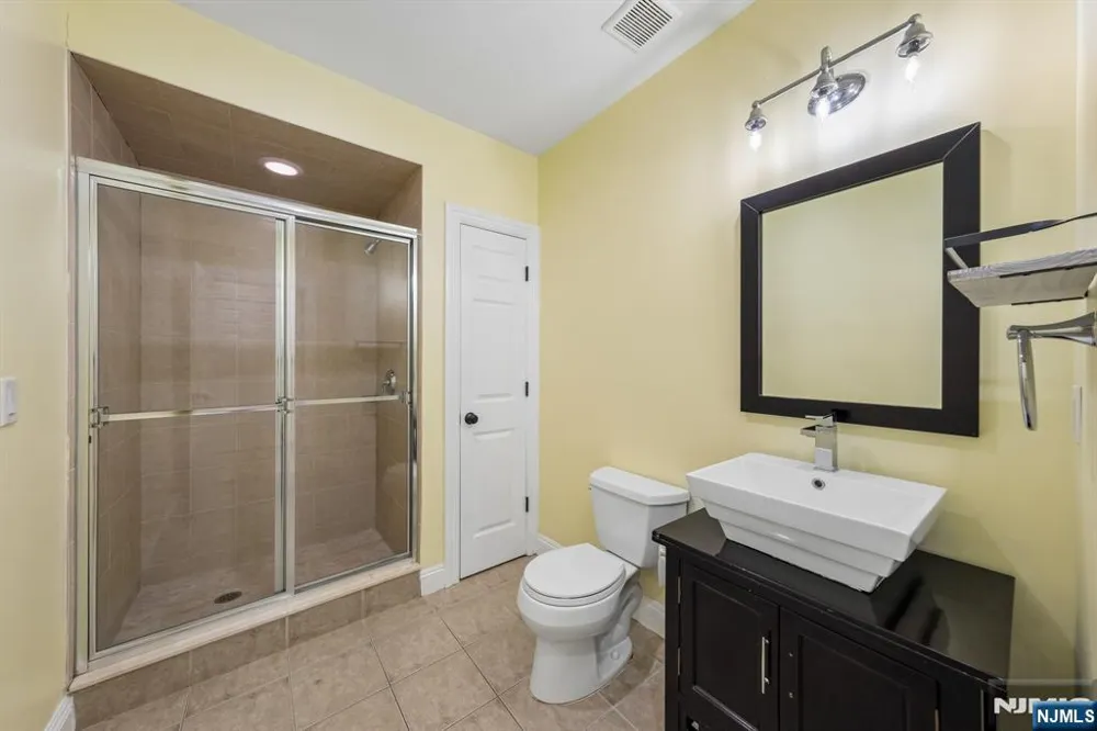 14 O Shaughnessy Lane Closter, NJ 07624