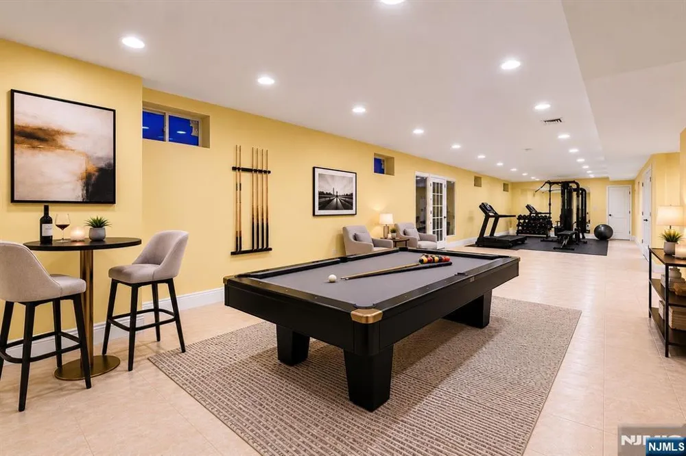 14 O Shaughnessy Lane Closter, NJ 07624