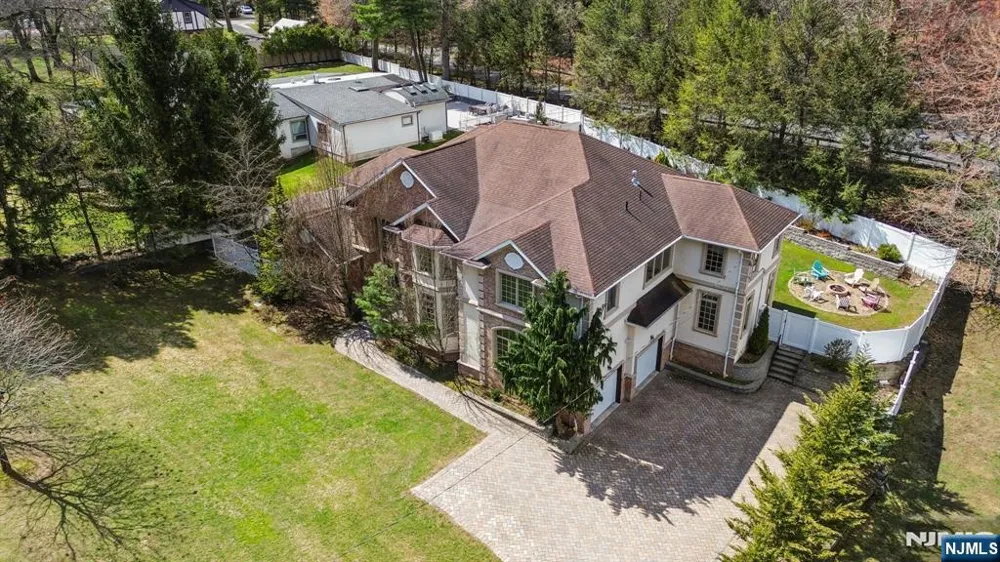 14 O Shaughnessy Lane Closter, NJ 07624