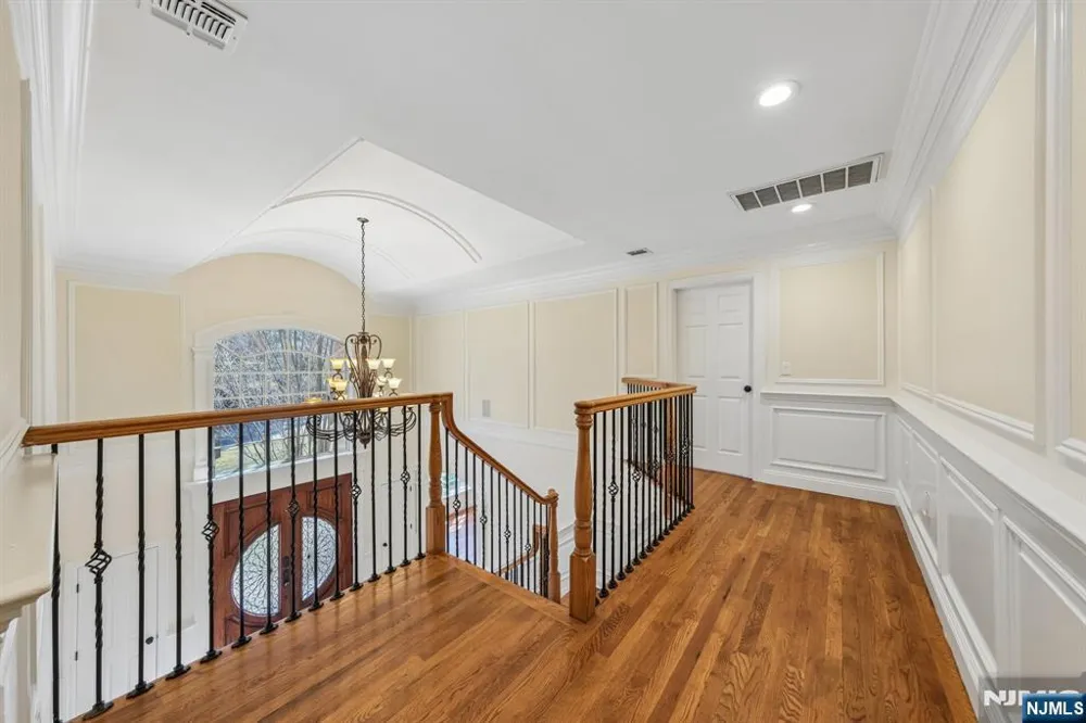 14 O Shaughnessy Lane Closter, NJ 07624