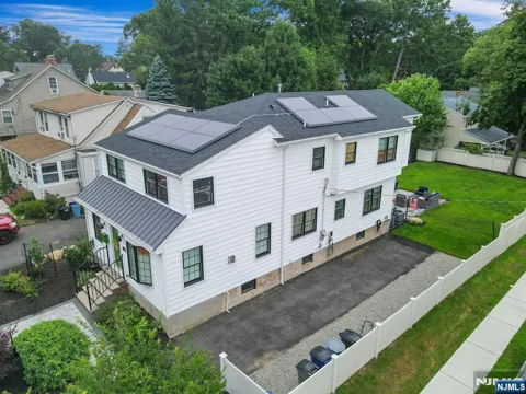 106 Lake Street