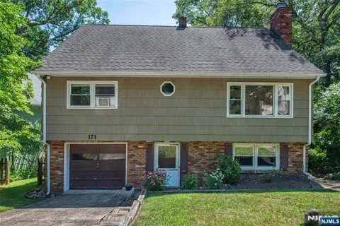 171 Skyline Lake Drive