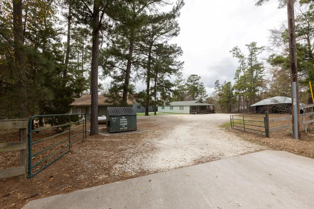 861 State Highway 19 Huntsville, TX 77320