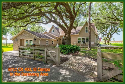 8711 County Road 403