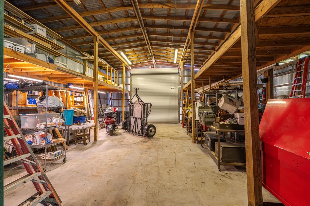 8711 County Road 403 El Campo, TX 77437