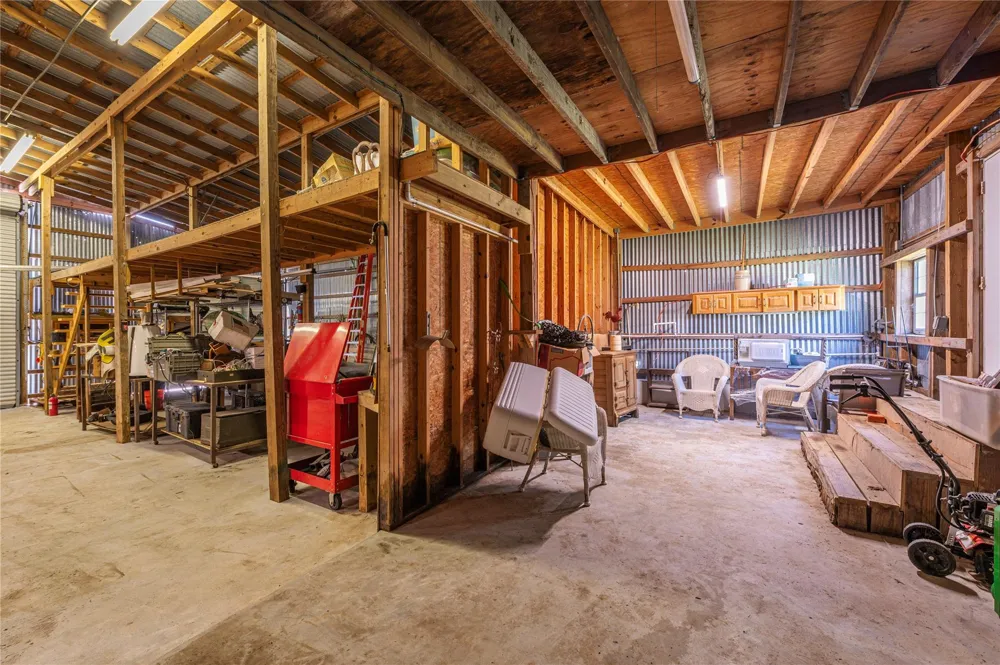 8711 County Road 403 El Campo, TX 77437