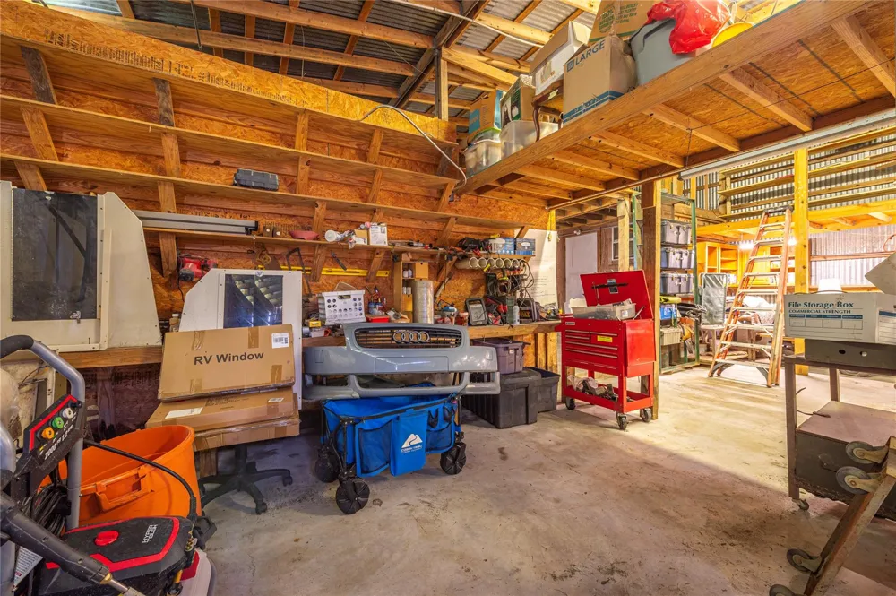 8711 County Road 403 El Campo, TX 77437
