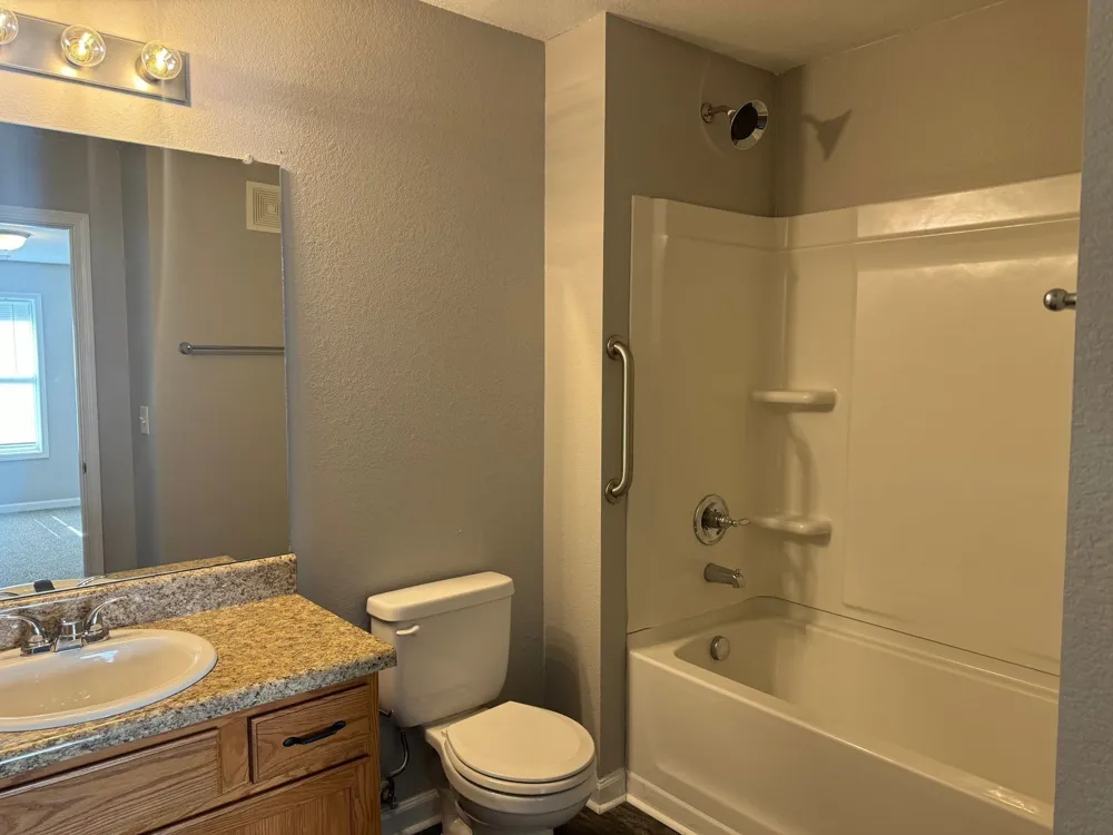 2118 Ringgold Ct #101 Clarksville, TN 37042