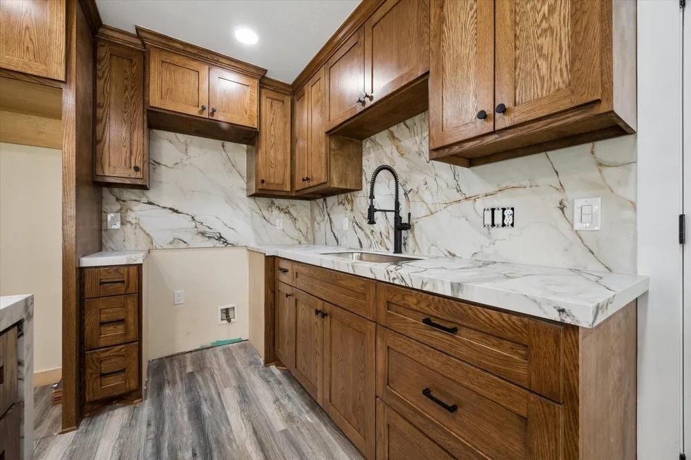 1190 County Road 146 Alvin, TX 77511