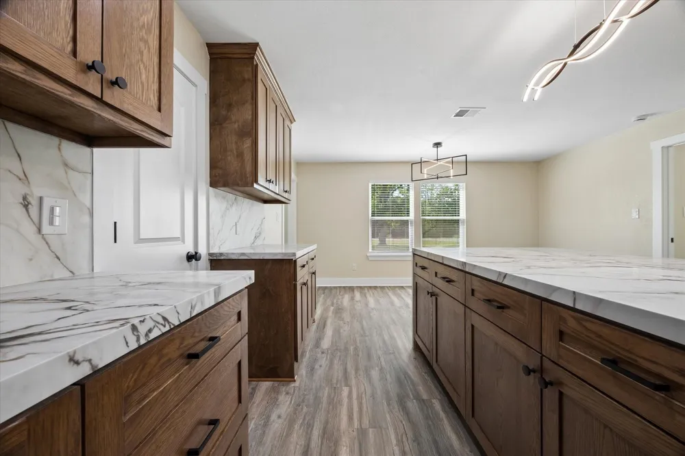 1190 County Road 146 Alvin, TX 77511