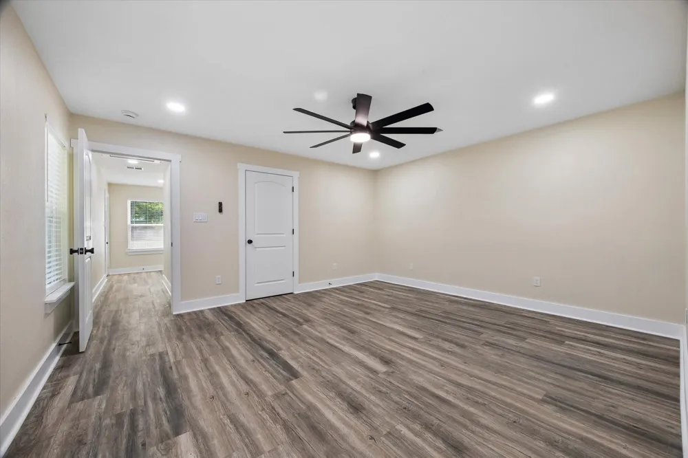 1190 County Road 146 Alvin, TX 77511