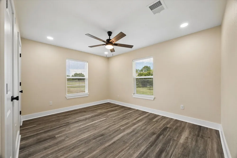 1190 County Road 146 Alvin, TX 77511